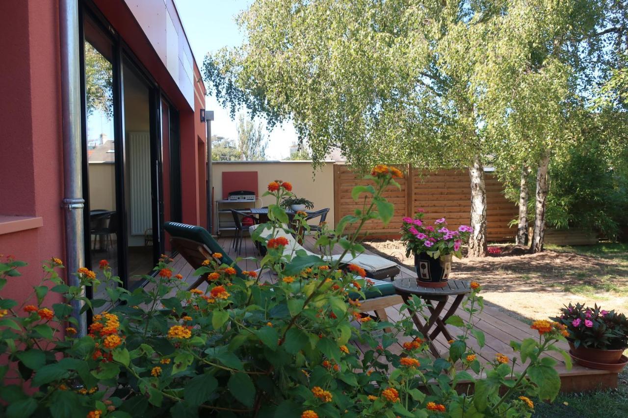 Au Jardin De L'éventail Bed and Breakfast Le Mans Exterior foto